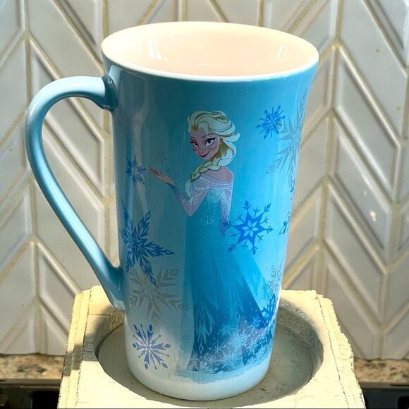 RARE Find-Disney Store Frozen Elsa Ceramic Mug - Picture 2 of 4